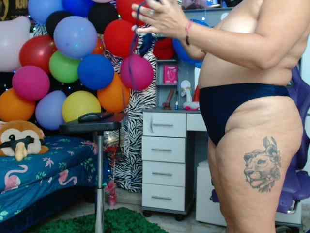 girls-kinky webcam