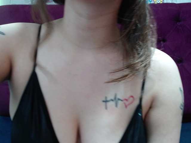 selenabustamante live cam on BongaCams