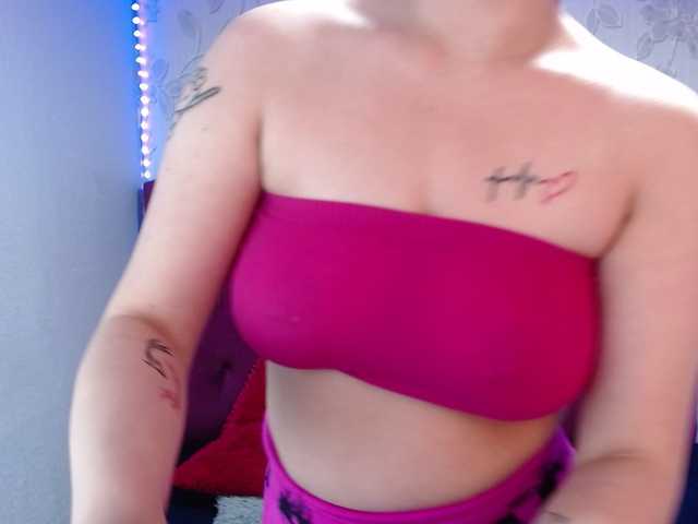 selenabustamante live cam on BongaCams