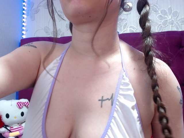 selenabustamante live webcam show