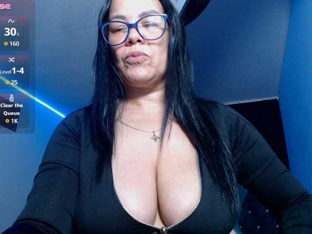 sofia-lopez70 live cam on BongaCams