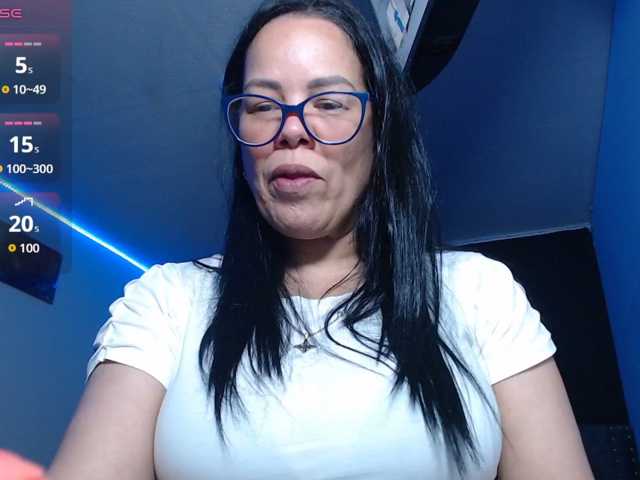 sofia-lopez70 live cam preview