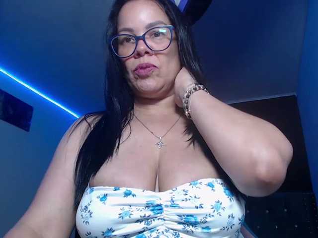 sofia-lopez70 live cam on BongaCams