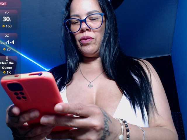 sofia-lopez70 live cam on BongaCams