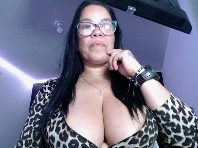 sofia-lopez70 webcam