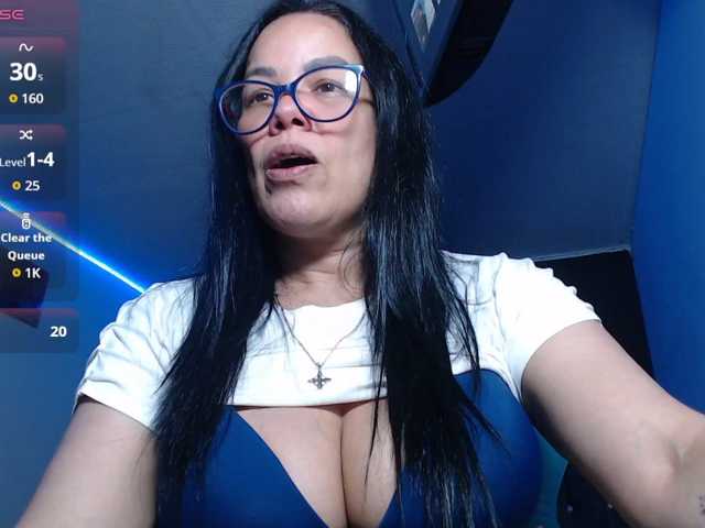 sofia-lopez70 live cam preview