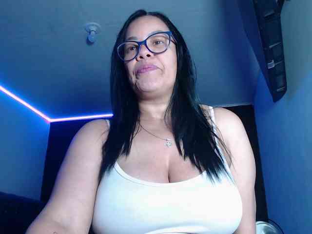 sofia-lopez70 webcam