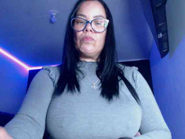 sofia-lopez70 webcam
