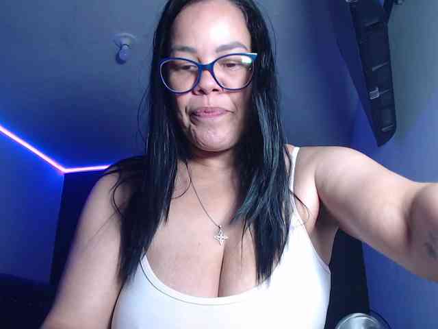 sofia-lopez70 webcam