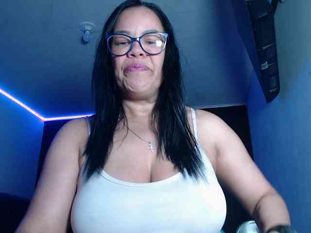 sofia-lopez70 webcam