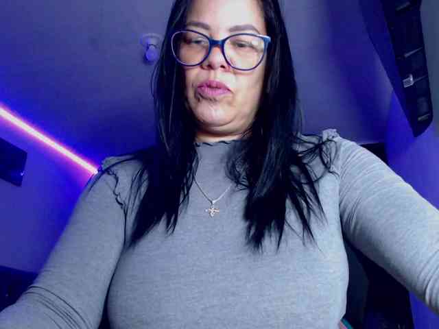 sofia-lopez70 webcam