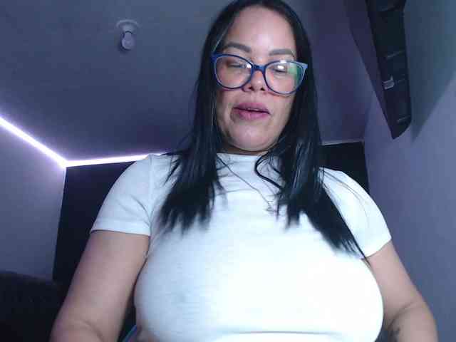 sofia-lopez70 webcam