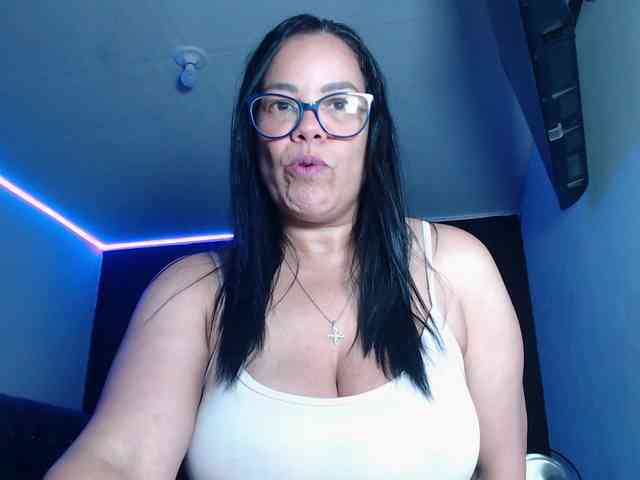 sofia-lopez70 webcam