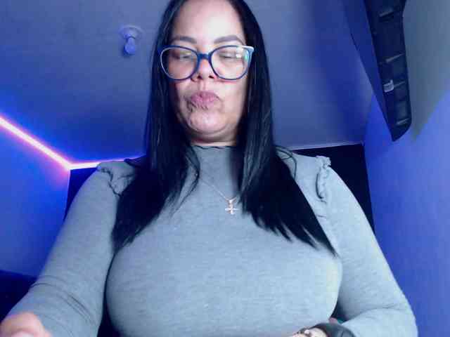 sofia-lopez70 webcam