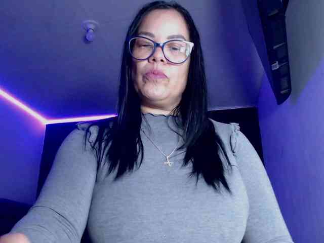 sofia-lopez70 webcam