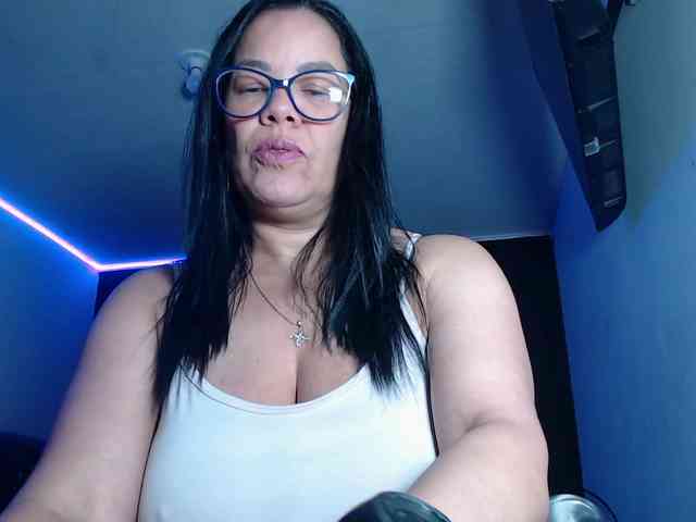sofia-lopez70 webcam