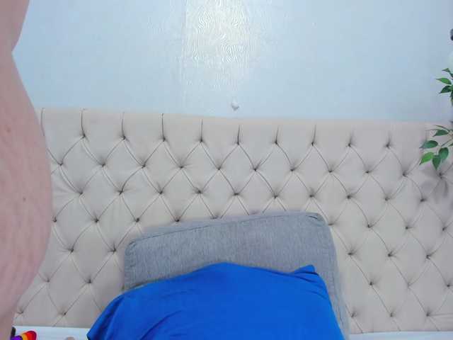 Anggie-Miller live cam on BongaCams