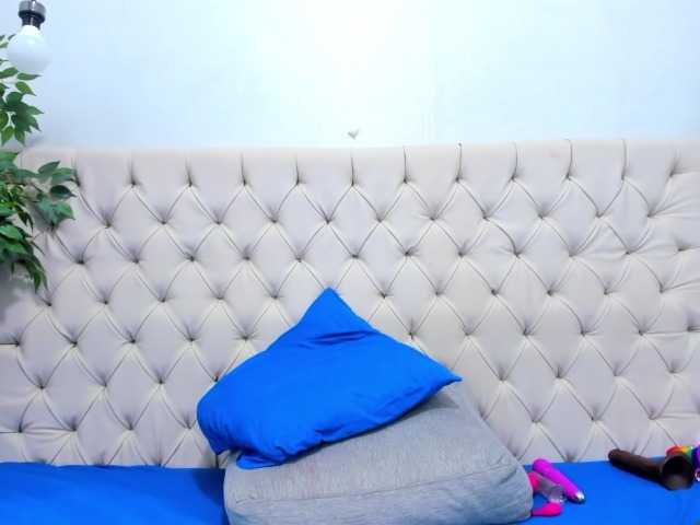 Anggie-Miller live cam on BongaCams