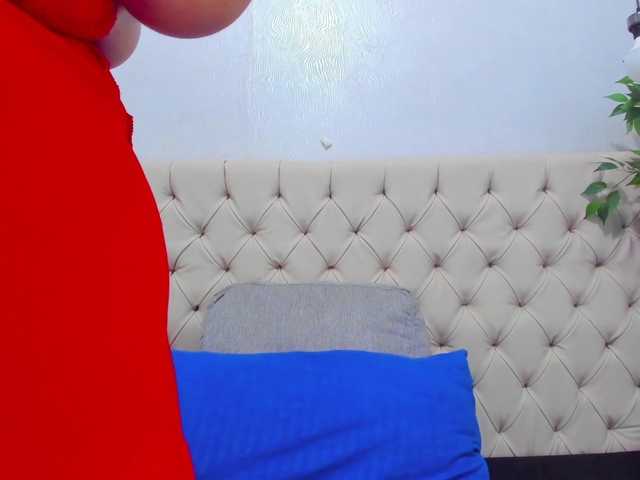 Anggie-Miller live cam on BongaCams