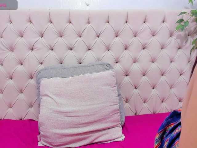 Anggie-Miller live cam on BongaCams