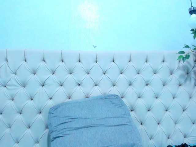 Anggie-Miller live cam on BongaCams
