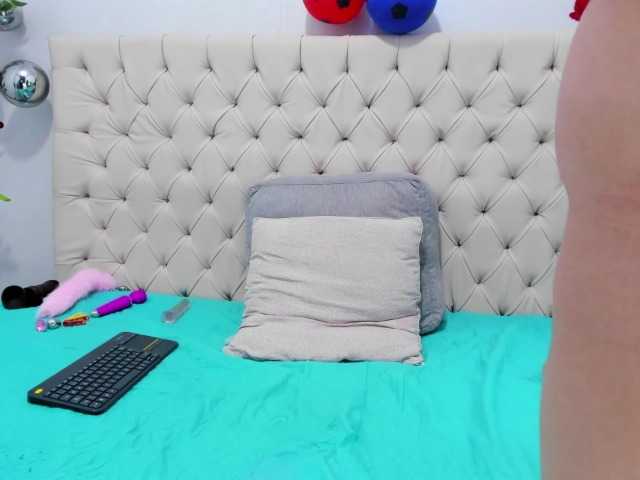 Anggie-Miller live cam on BongaCams