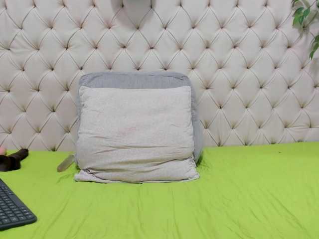 Anggie-Miller live cam on BongaCams