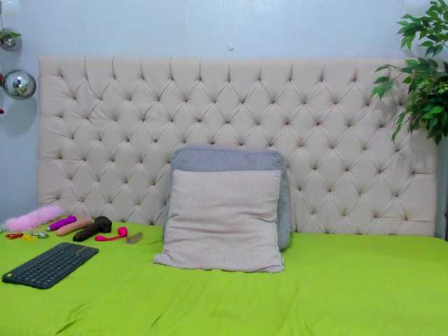Anggie-Miller live cam on BongaCams