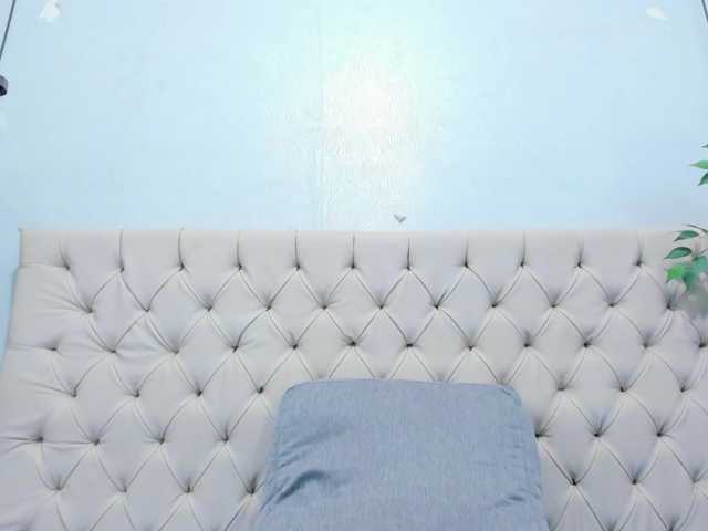 Anggie-Miller live cam preview