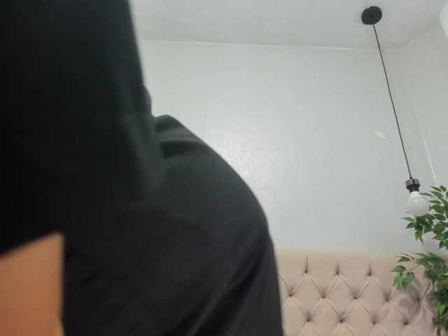 Anggie-Miller live cam on BongaCams