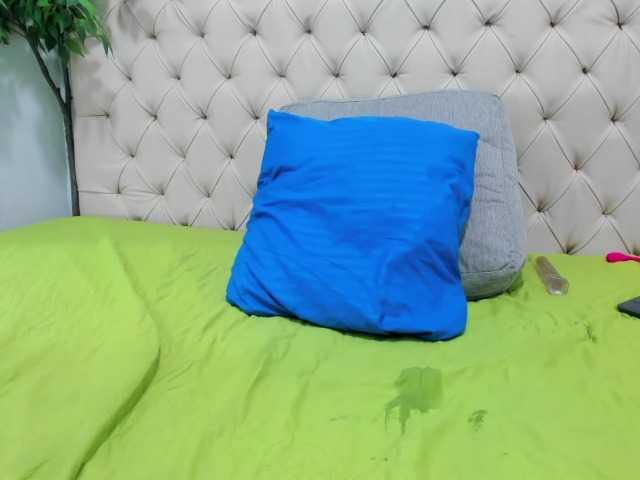 Anggie-Miller live cam on BongaCams