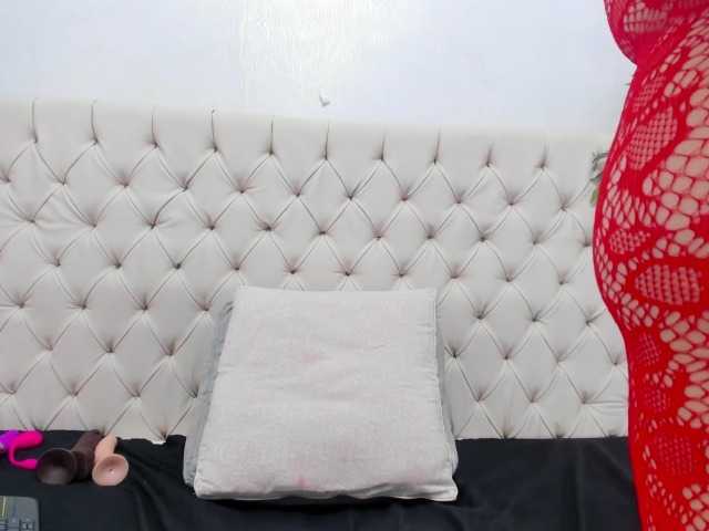 Anggie-Miller live cam on BongaCams