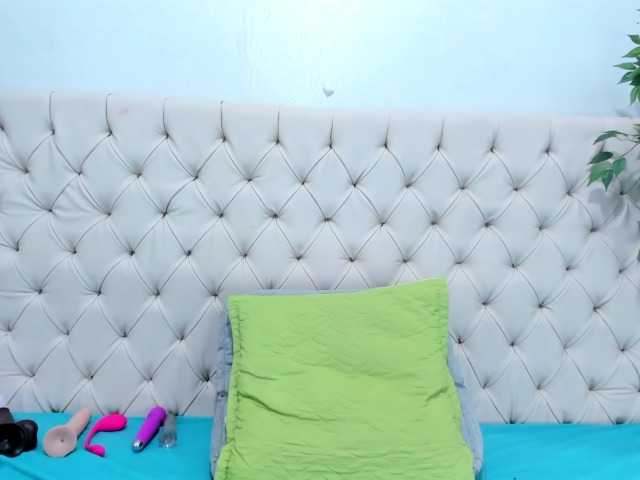 Anggie-Miller live cam on BongaCams