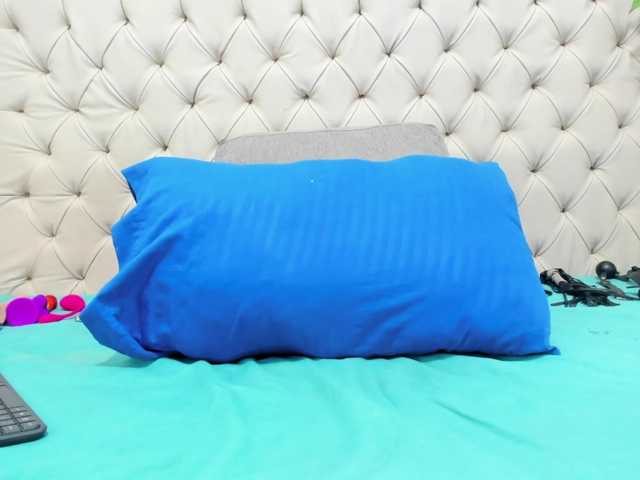 Anggie-Miller live cam on BongaCams