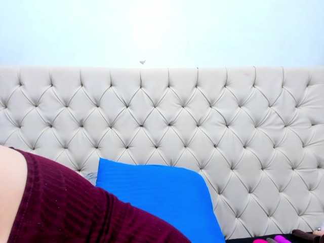 Anggie-Miller live cam on BongaCams
