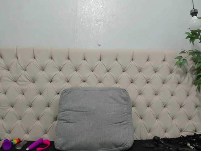 Anggie-Miller, live now on BongaCams