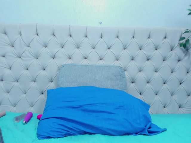 le modèle Anggie-Miller est en webcam porno dans un show sur le site bongacams, il possède les tags suivants: Latino/Hispanic,Brunette,Trimmed