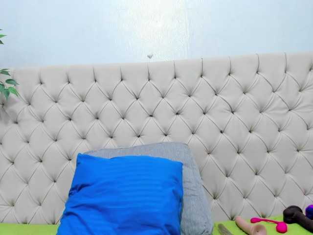 Anggie-Miller live cam on BongaCams