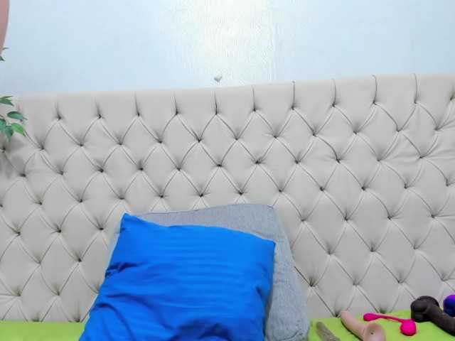 Anggie-Miller live cam on BongaCams