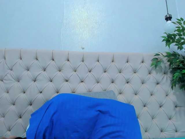 Anggie-Miller live cam preview