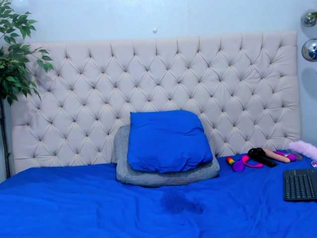 Anggie-Miller live cam on BongaCams