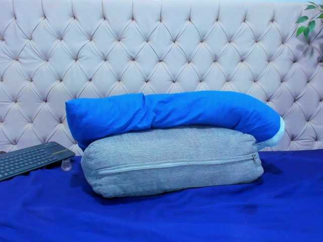 Anggie-Miller live cam on BongaCams