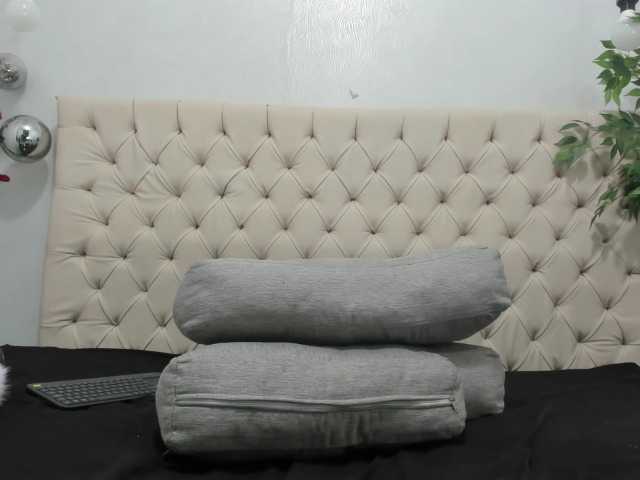Anggie-Miller live cam on BongaCams