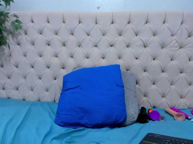 Anggie-Miller live cam on BongaCams