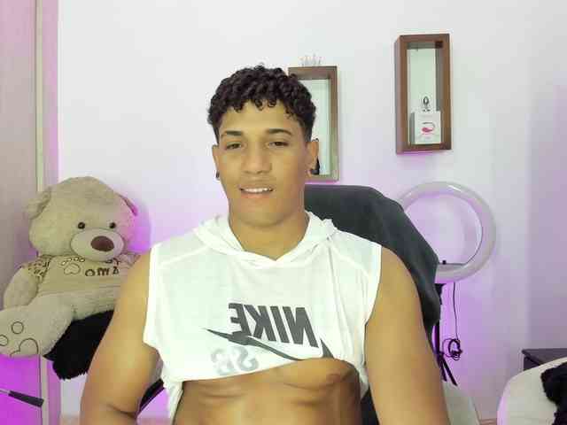 yoximanuelprime Sex Cam Show