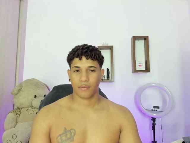 yoximanuelprime Live Webcam on BongaCams