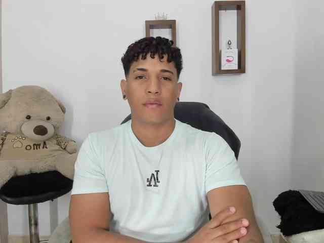 yoximanuelprime Sex Cam Show