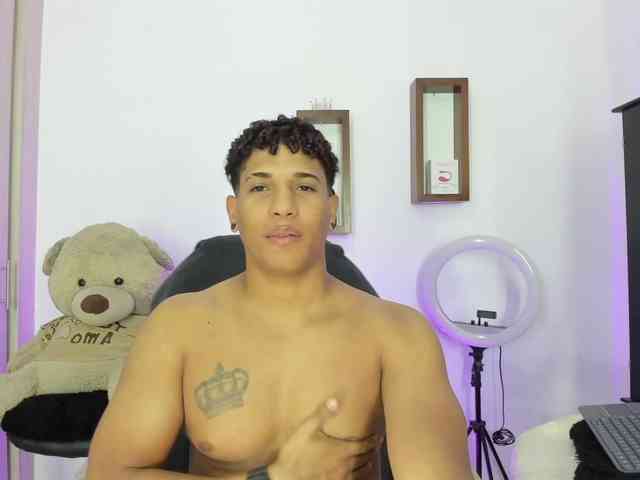 yoximanuelprime Live Webcam on BongaCams