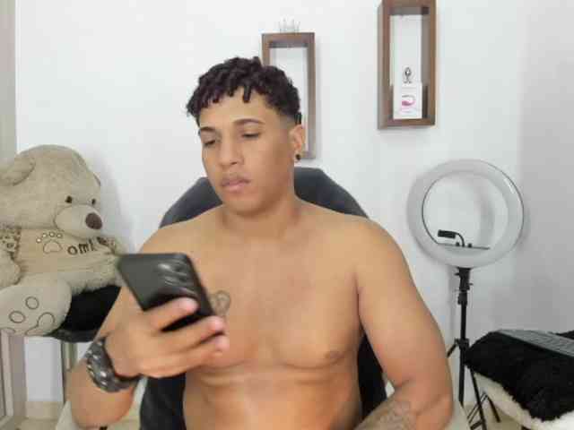 yoximanuelprime Sex Cam Show