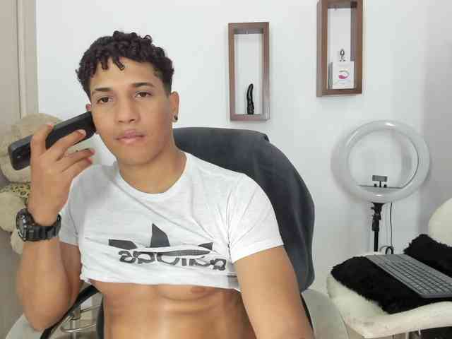 yoximanuelprime Sex Cam Show
